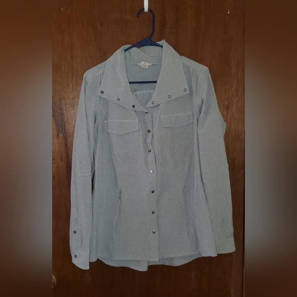 Duluth Trading Sol Survivor Sun Protection Shirt Sz Medium - Picture 1 of 3